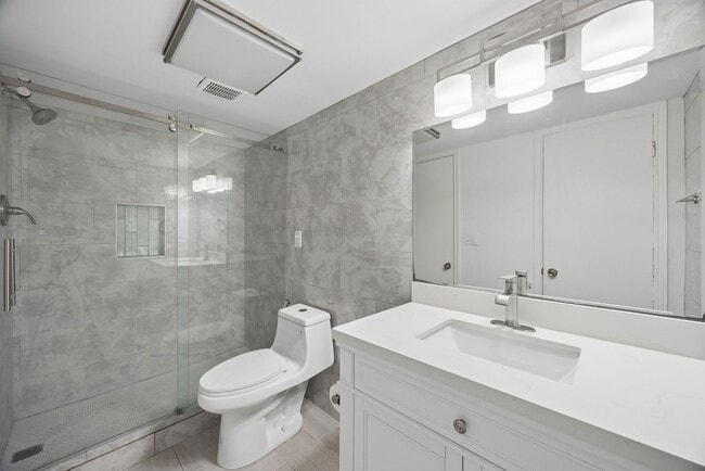 Building Photo - 6456 Bayou Glen Rd