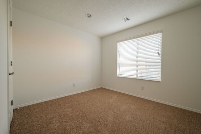 Building Photo - Brand New Pulte Townhome Available Now!!!