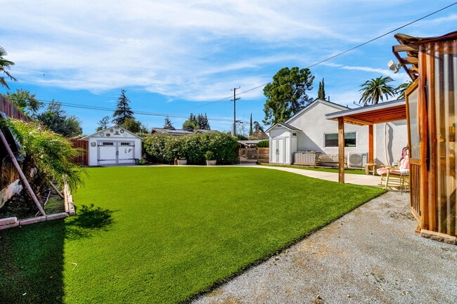 Building Photo - 4134 N Maroa Ave