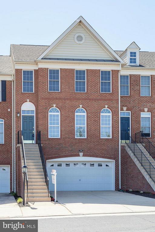 Building Photo - 22616 Welborne Manor Square
