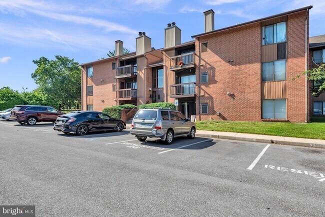 Building Photo - 104 Mountain Rd
