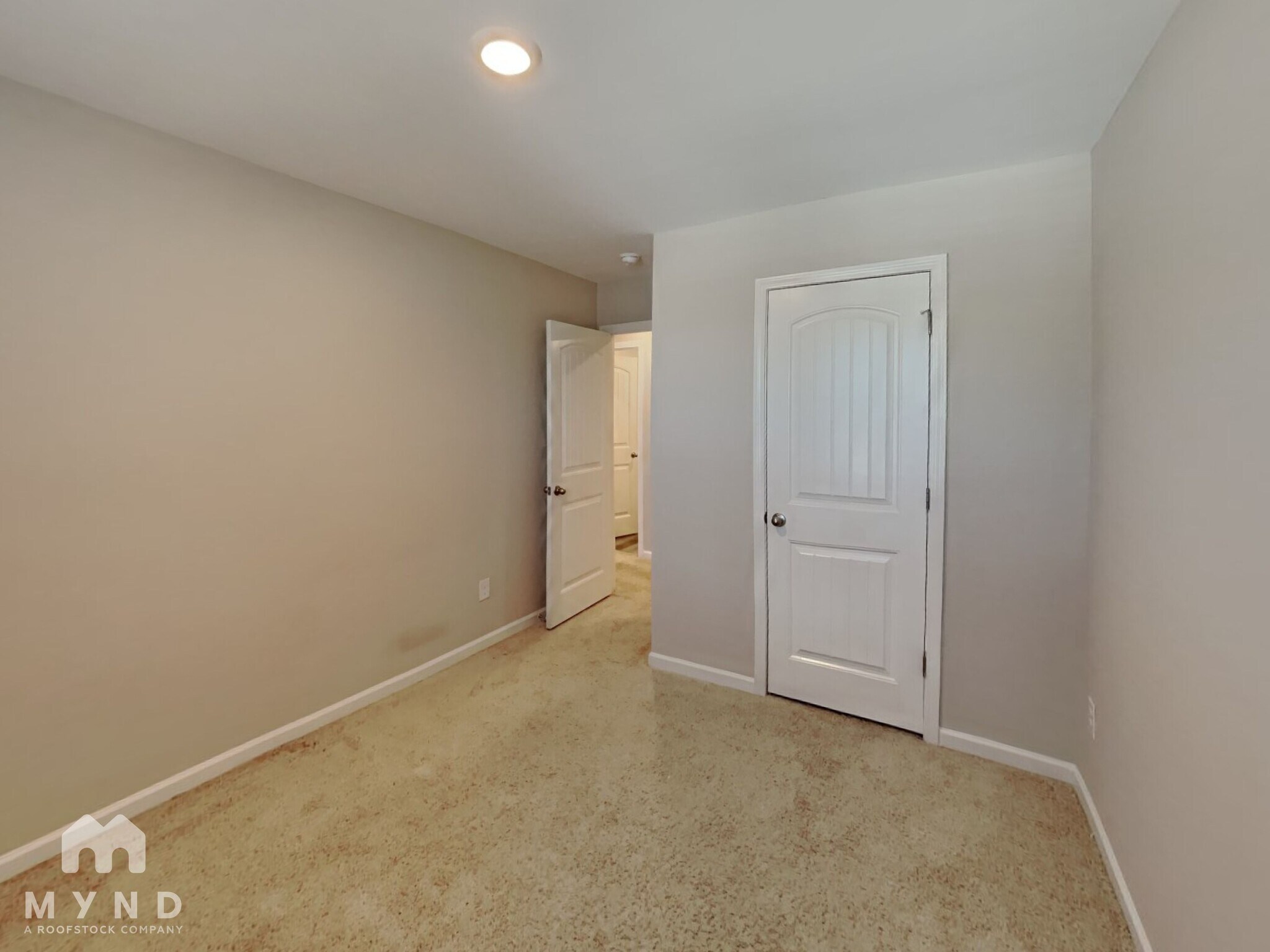 Building Photo - 5648 Union Pointe Dr