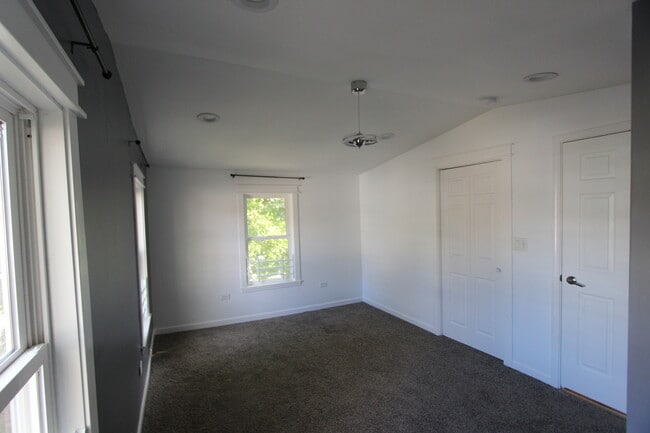 Building Photo - 633 Whitney Blvd