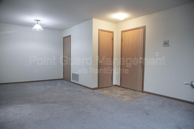 Building Photo - 1005 Ave K Ave