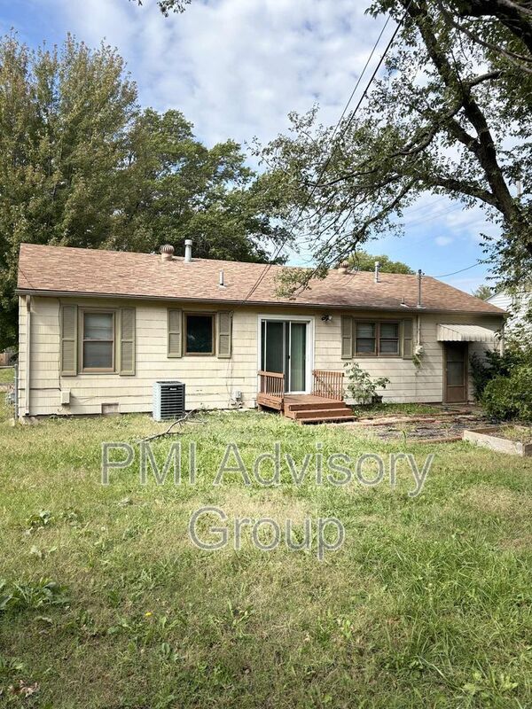 Building Photo - 1808 S Faulders Ln