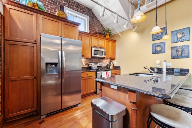 Building Photo - 4 Beaufain St