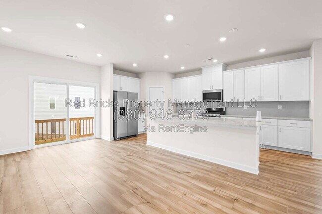 Building Photo - 7211 Bryce Ave