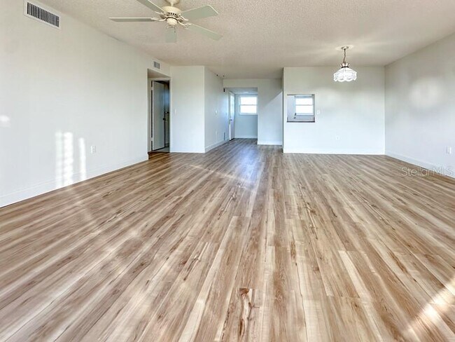 Building Photo - 3640 Ironwood Cir