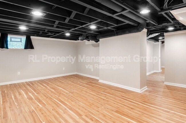 Building Photo - 338 Stewart Ave