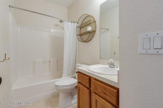 Building Photo - 3775 Thayer Ln