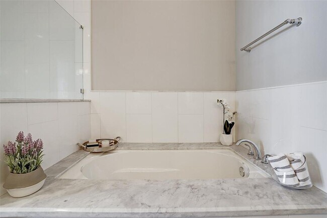 Building Photo - 2020 McGowen St