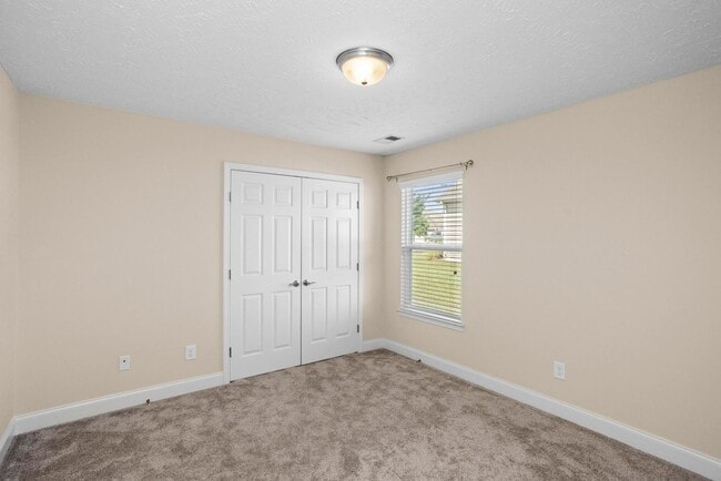 Building Photo - 1075 Campbell Ave