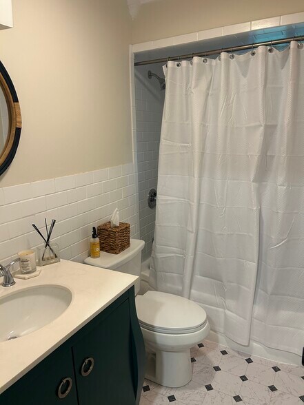 Bathroom - 52 Hammond Rd