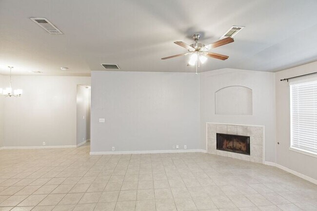 Building Photo - 2309 Mallard Dr
