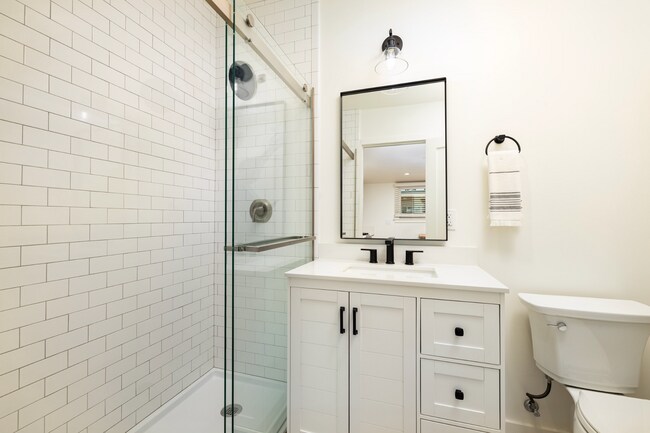 Building Photo - Studio - Downtown Santa Barbara