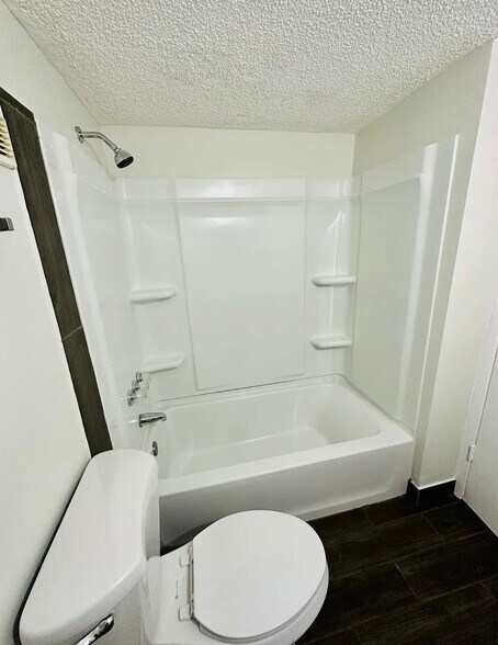 Building Photo - 1504 Virginia Ave