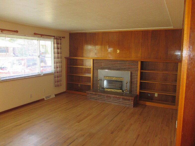 Building Photo - 8760 Norwich St