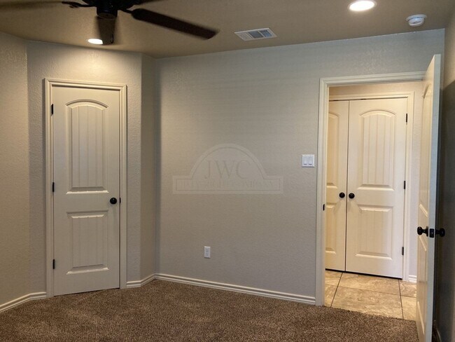 Building Photo - 5701 Luminous Ln