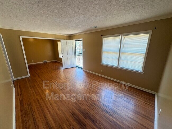 Building Photo - 3182 Casann Cove