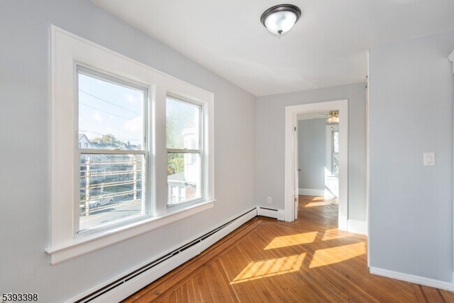 Building Photo - 86 Watsessing Ave