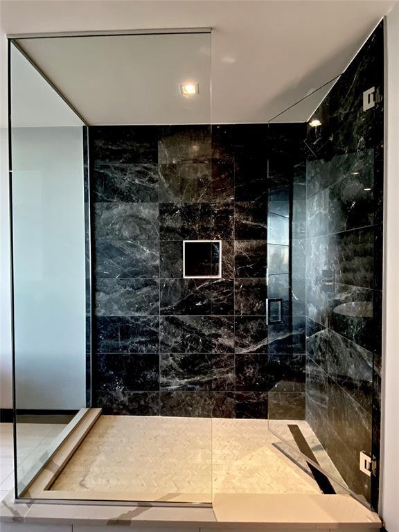 Building Photo - 1402 Elm St