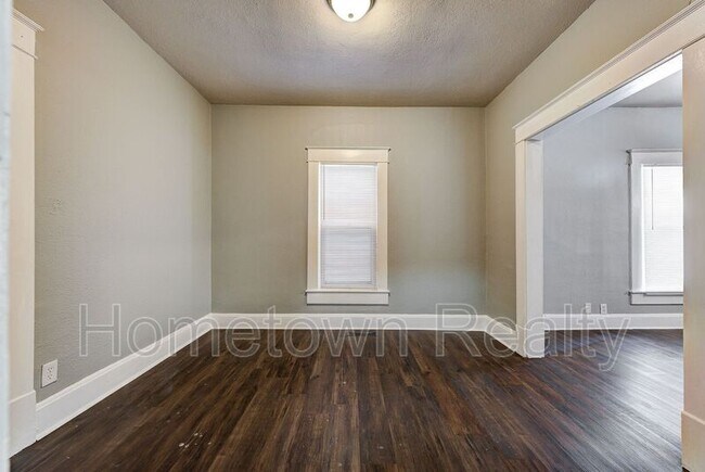 Building Photo - 506 E Harrison Ave
