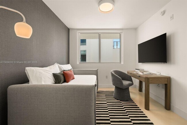 Building Photo - 6620 Indian Creek Dr