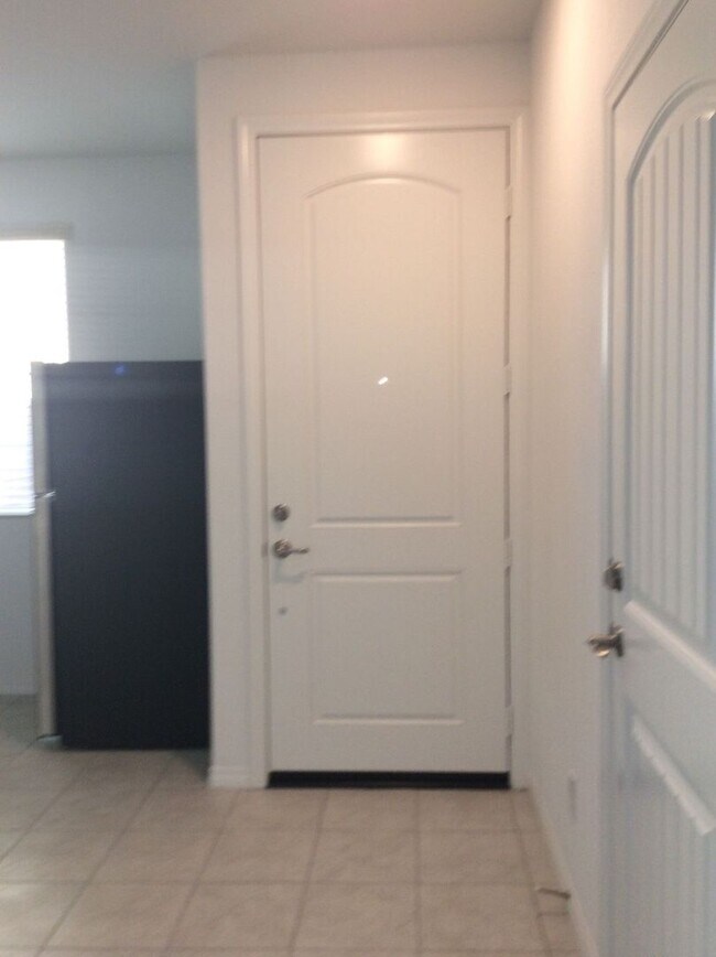 Building Photo - 26389 Valencia Wy