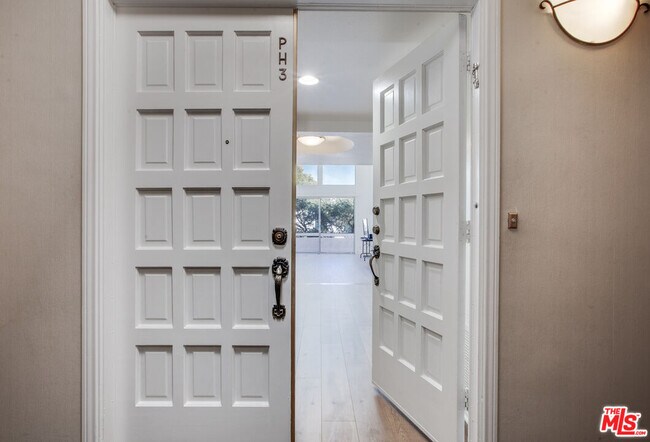 Building Photo - 1531 Camden Ave