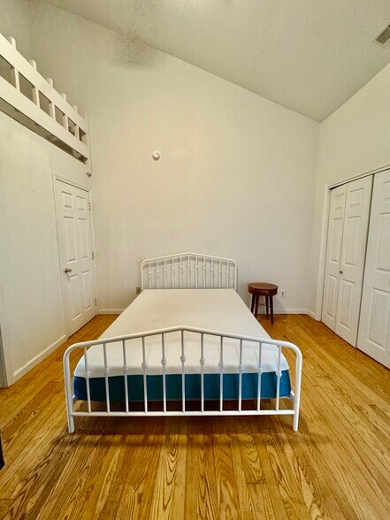 bedroom 1 - 111 E 6th St