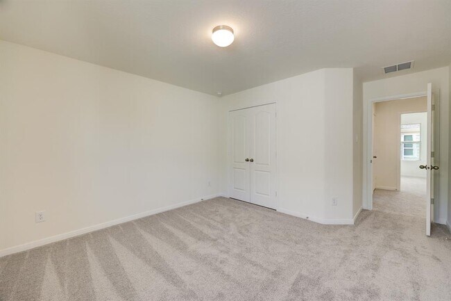 Building Photo - 14626 Hemlock Knl Ln