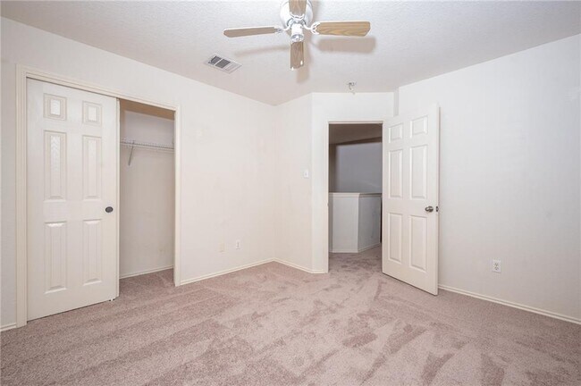 Building Photo - 1707 Big Bend Dr