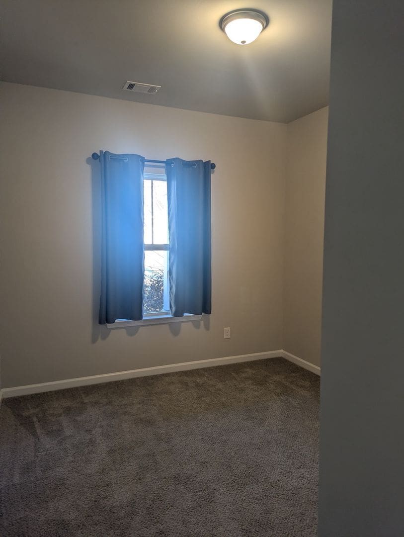 Building Photo - 385 Orchard Ln