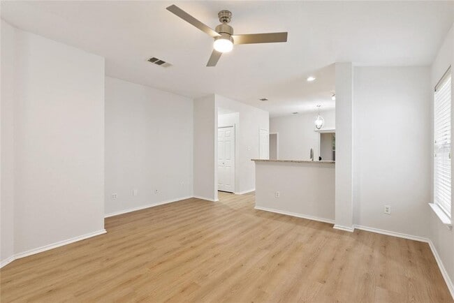 Building Photo - 437 Sweet Leaf Ln