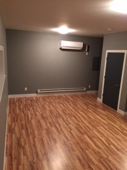Building Photo - 363 Cajetan St