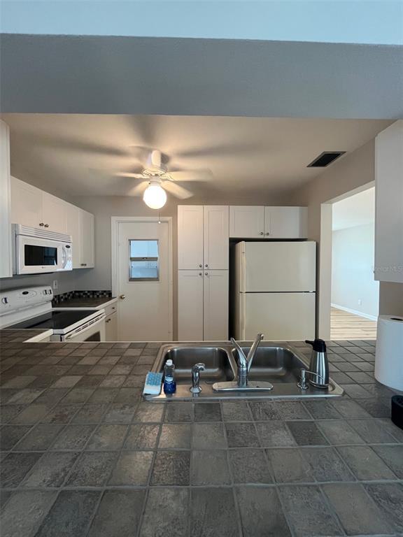 Building Photo - 8732 140th Way N