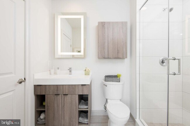 Building Photo - 200 N 16th St