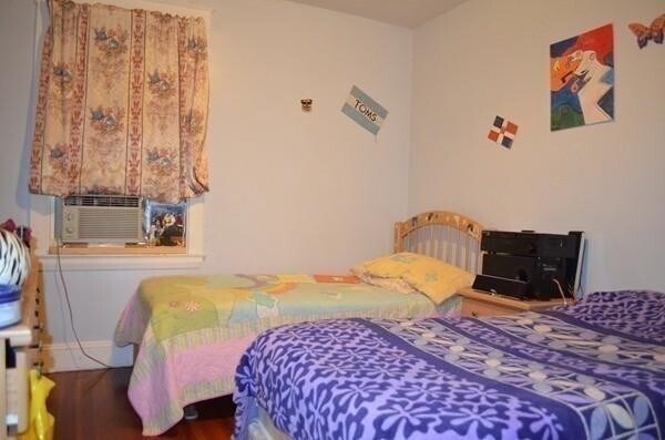 Building Photo - 19 Montfern Ave