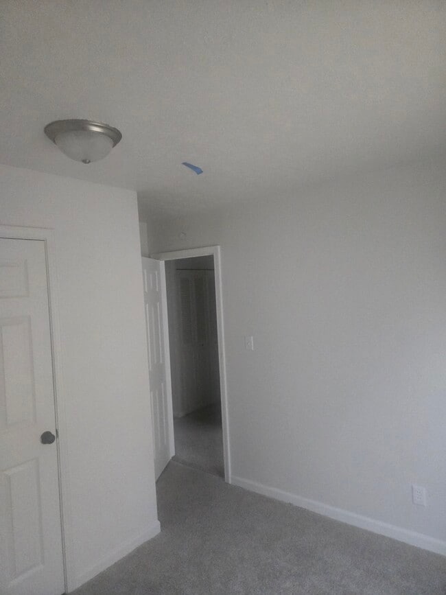 Building Photo - 200 Richards Dr