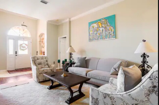 Primary Photo - 2104 Heritage Crest Dr