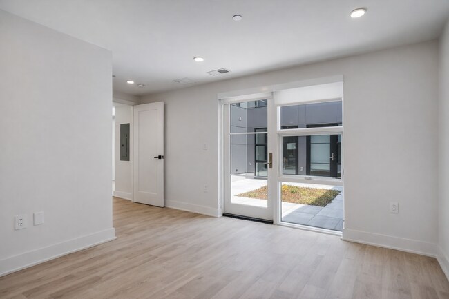 Building Photo - 1716 14th St NW