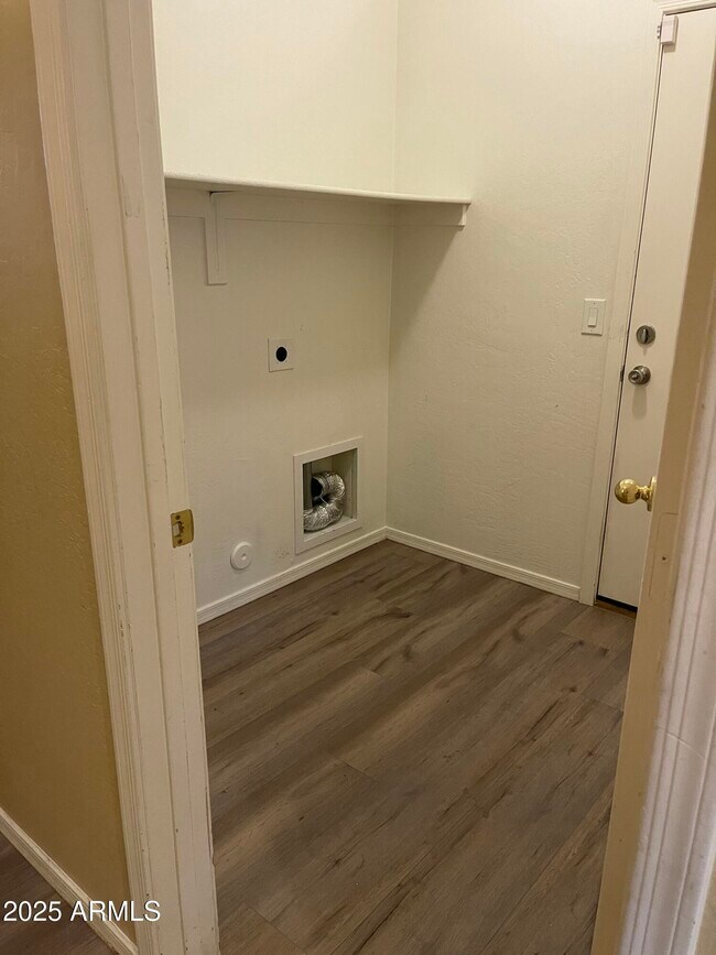 Building Photo - 24845 W Dove Trail