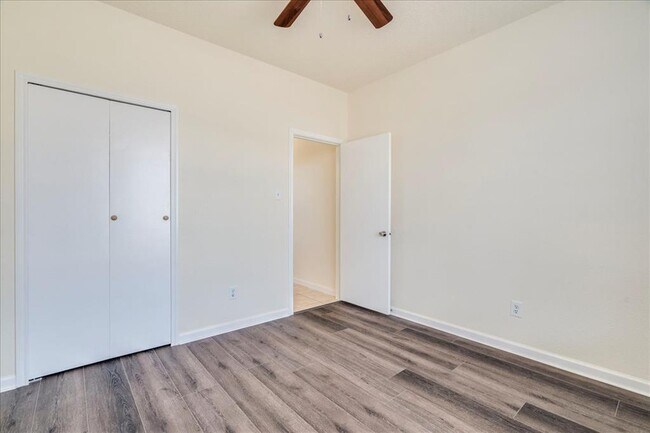 Building Photo - 1021 Black Locust Drive West