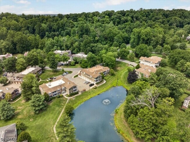 Building Photo - 24B Heritage Dr