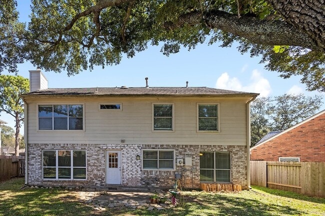 Building Photo - 22919 Garden Canyon Dr