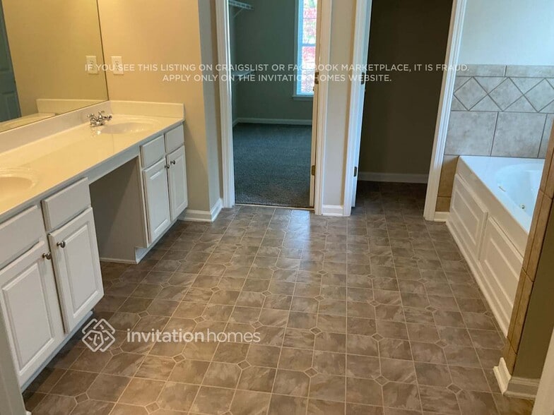 Building Photo - 876 Win West Pointe NE