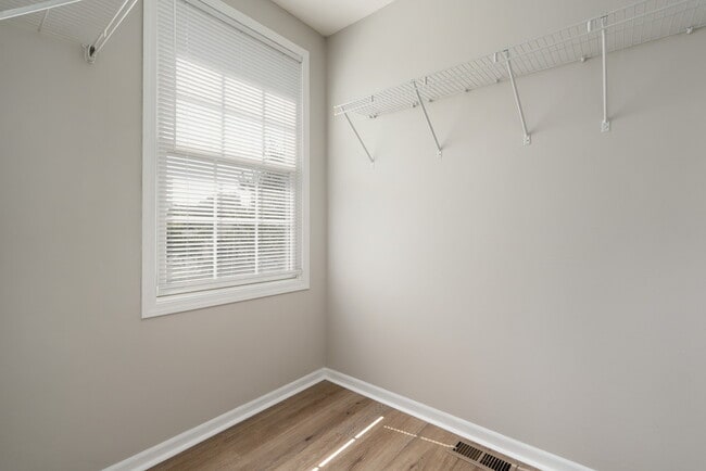 Building Photo - 5384 Winters Run Rd