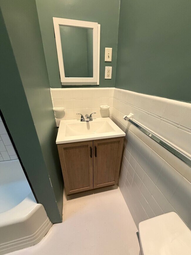 Building Photo - Section 8 approved! Newly renovated 4 bedroom, 1.5 bath