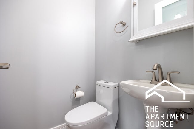 Building Photo - 7225 E Prairie Rd