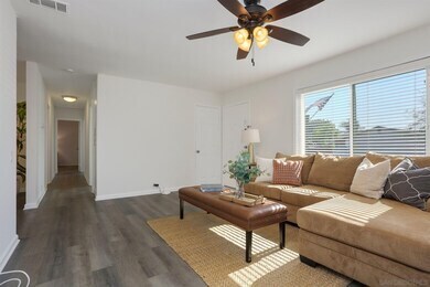 Building Photo - 10559 Westonhill Dr